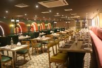 En restaurant eller et andet spisested på SK Premium Park, World Square Mall