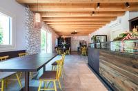 En restaurant eller et andet spisested på BORGO STALIS RESORT