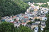Nespecifikovaný výhled na destinaci Karlovy Vary nebo výhled na město při pohledu z hotelu