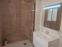 A bathroom at APT ALCAZABA by Malaga Picasso Rentals Selection