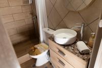 Kúpeľňa v ubytovaní Evaggelia's Apartments 2 Διαμονή σαν το σπίτι σας