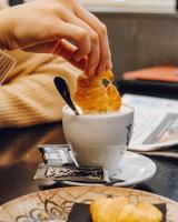 Jídlo v hotelu nebo okolí