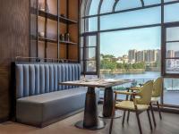 Χώρος καθιστικού στο Four Points by Sheraton Yangjiang City Center