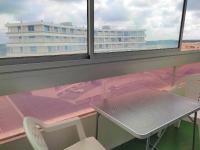 Balkón alebo terasa v ubytovaní Appartement en front de mer avec garage, WIFI et grand balcon - Saint-Hilaire-de-Riez - FR-1-652-31