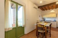 A kitchen or kitchenette at Agriturismo Poggio Nardini