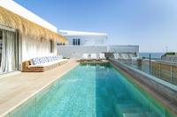 Bazén v ubytování MEDANO4YOU Ixchel Beach House nebo v jeho okolí