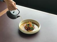 Jídlo v aparthotelu nebo okolí