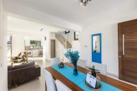 Posezení v ubytování Accomoteleia Blue Villa