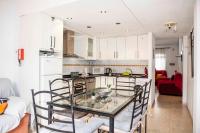 Kuchyň nebo kuchyňský kout v ubytování La Manga Club 2 Bed Apartment Great location