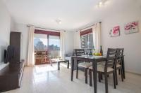 TV a/nebo společenská místnost v ubytování Apartamento Coral Beach - PlusHolidays