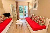 Posedenie v ubytovaní 6-person apartment with swimming pool tennis court and free parking 25