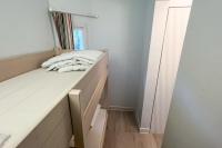 Posteľ alebo postele v izbe v ubytovaní 6-person apartment with swimming pool tennis court and free parking 25