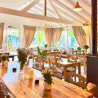 En restaurant eller et andet spisested på Alaçatı Wellness Garden