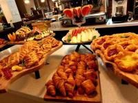 Jídlo v hotelu nebo okolí