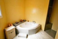 Kúpeľňa v ubytovaní Villa Occitanie - Villa 6 pers avec piscine quartier résidentiel MAE-4084
