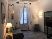 Plan piętra w obiekcie Résidence 7 Rue Saint Michel - GIOTTO - La vie en rose - Gracieux studio avec mezzanine dans le coeur de la rue piétonne Mentonnaise MAE-9034