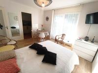 Posteľ alebo postele v izbe v ubytovaní Résidence Montcalm C - Coup de coeur pour ce joli appartement relooké ! MAE-9004