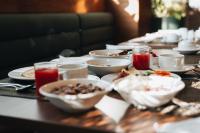 Jídlo v hotelu nebo okolí