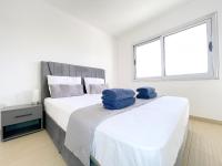 Postel nebo postele na pokoji v ubytování Sunset Pearl Holiday Apt. - Ayia Napa