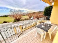A balcony or terrace at Bilo Leondino, appartamento moderno al Taunus