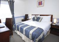 The Dolphin Hotelにあるベッド