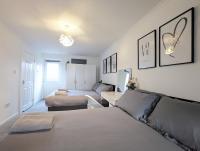 Postel nebo postele na pokoji v ubytování Guest Rooms Near City Centre & Anfield Free Parki
