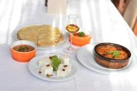 Jídlo v hotelu nebo okolí