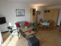 Televízia a/alebo spoločenská miestnosť v ubytovaní Appartement bord de mer à Notre Dame de Monts - 38m², 4 pers, animaux admis - FR-1-540-250