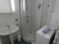 Kúpeľňa v ubytovaní Appartement bord de mer à Notre Dame de Monts - 38m², 4 pers, animaux admis - FR-1-540-250