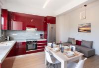 Kuchyň nebo kuchyňský kout v ubytování Ruellia Luxury Apartments