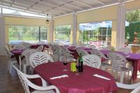 Reštaurácia alebo iné gastronomické zariadenie v ubytovaní Hotel Parras Arnedillo