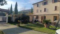 A garden outside Casina in pietra