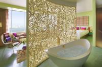 Symphony Style Hotel Kuwaitにあるバスルーム