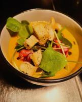 Jídlo v hotelu nebo okolí