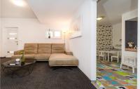 Posedenie v ubytovaní 5* Luxury Villa Michele