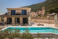 Bazén v ubytovaní Adrias Villa Kefalonia alebo v jeho blízkosti