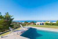 Bazén v ubytovaní Bellevue Villas with private pool alebo v jeho blízkosti