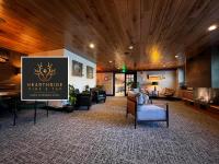 Et opholdsområde på Maine Evergreen Hotel, an Ascend Collection Hotel