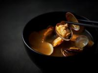 旅館の敷地内または近くでの食事または食べ物