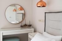 Posteľ alebo postele v izbe v ubytovaní Cos Seafront Apartments