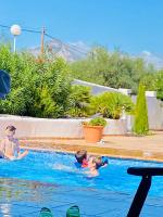 Bazén v ubytování Jávea Villa entière piscine et cuisine d'été à pinosol nebo v jeho okolí