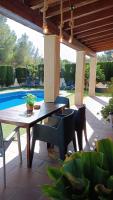 Basen w obiekcie Villa Puerto Adriano lub w pobliżu