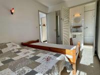 Posteľ alebo postele v izbe v ubytovaní Appartement 4 pers avec accès direct plage à Argelès-sur-Mer - FR-1-225-750