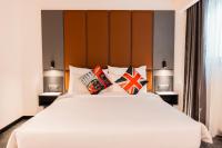 Cama o camas de una habitación en The Londoner Hotel St. Julian&#39;s