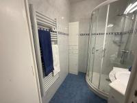 Vonios kambarys apgyvendinimo &#x12F;staigoje Entre mer et pin&egrave;de