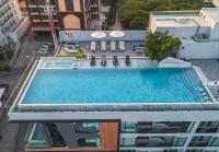 Bazén v ubytování Amethyst Hotel Pattaya nebo v jeho okolí