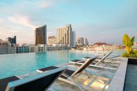 Bazén v ubytování Amethyst Hotel Pattaya nebo v jeho okolí
