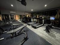 Fitness centrum a/nebo fitness zařízení v ubytování Amethyst Hotel Pattaya