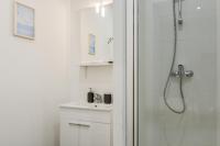 A bathroom at Lille Centre - Functional studio