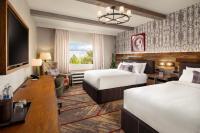 Ein Bett oder Betten in einem Zimmer der Unterkunft Silverton Casino Lodge